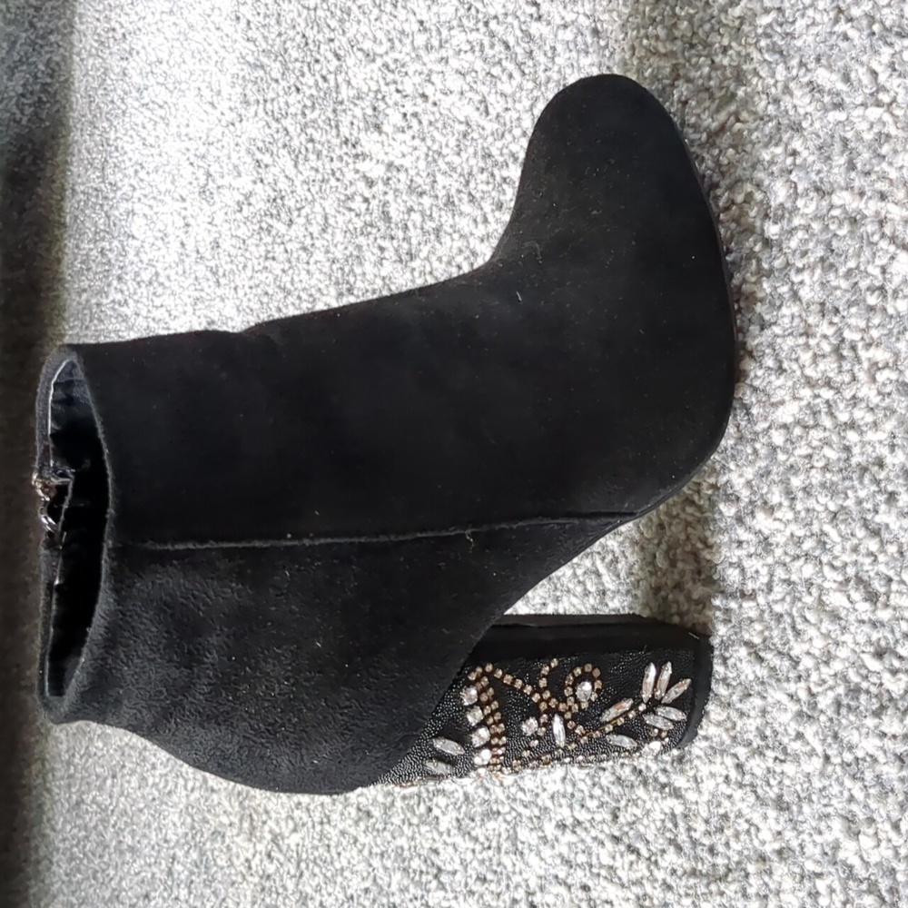 Brand new black booties - Picture 2 of 7